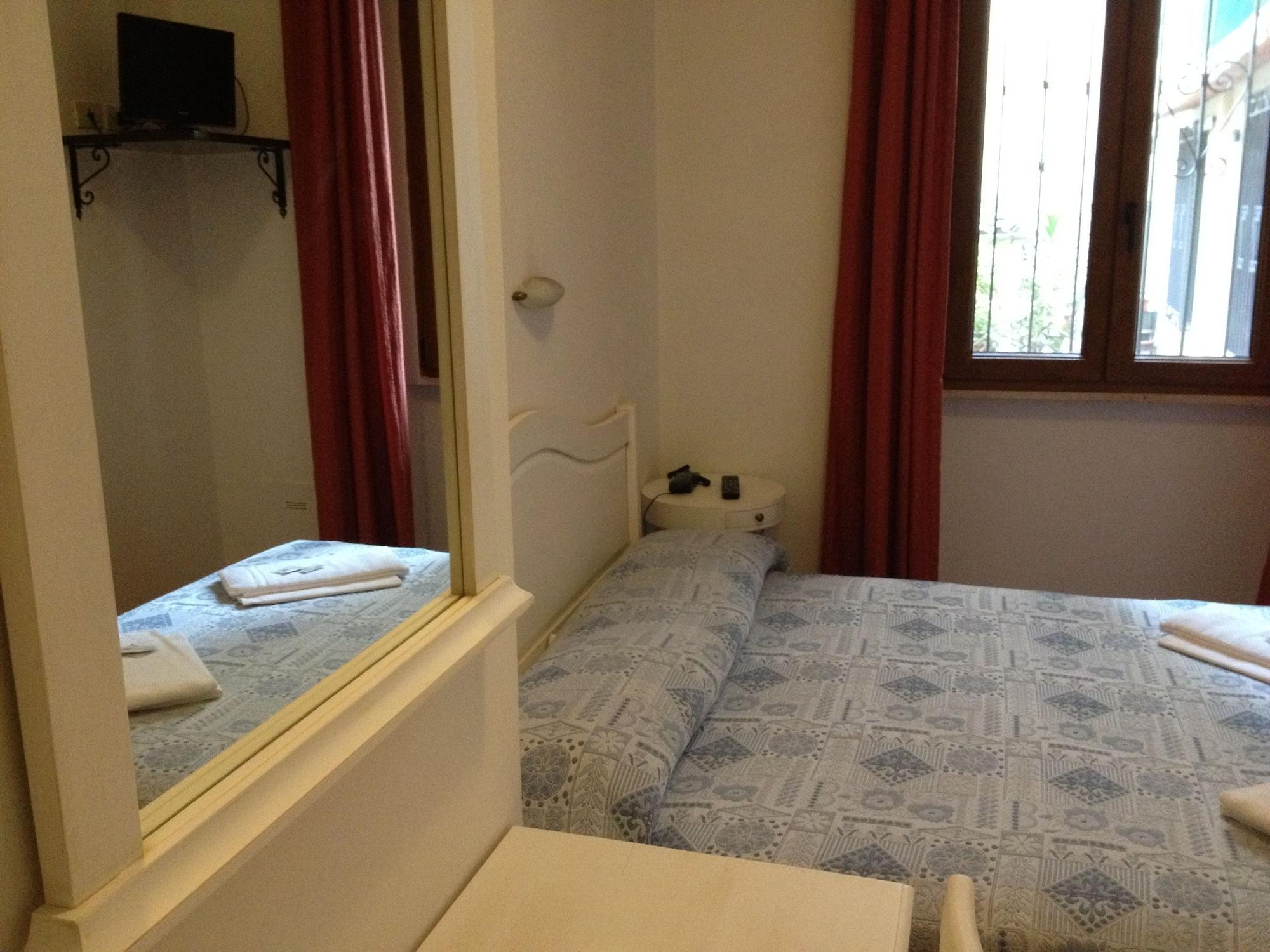 Albergo Sonia Florence Buitenkant foto